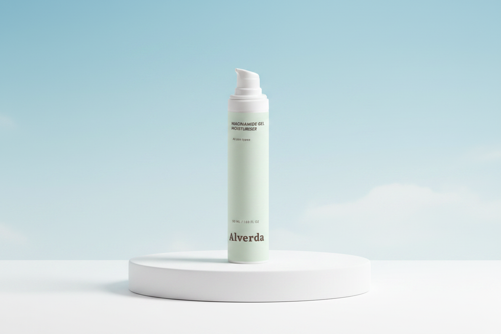 Niacinamide Gel Moisturiser studio